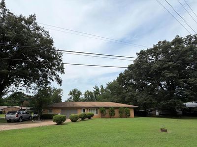 601 Memorial Dr