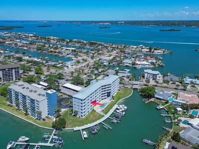 610 Island Way APT 407