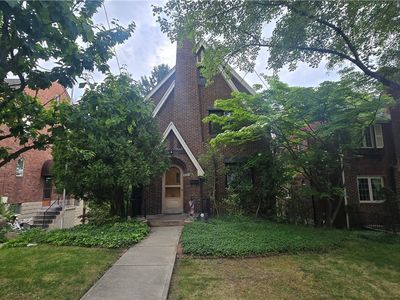 355 Ashland Ave