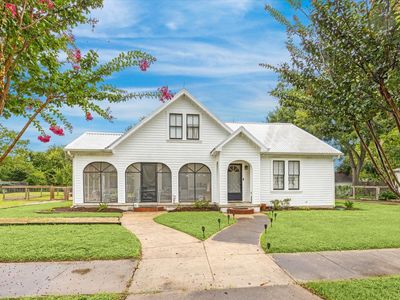 215 N Haupstrasse St