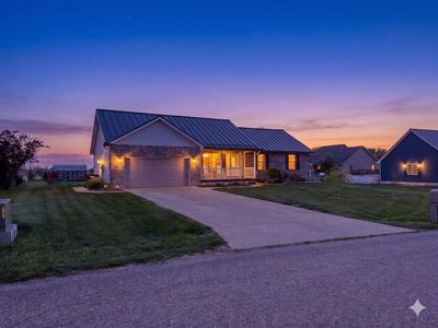 8146 Walleye Dr