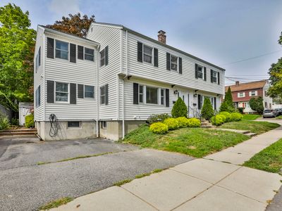 10 Rose Ave #10