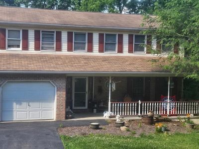 5 White Oak Dr