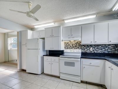 3959 Via Poinciana #301