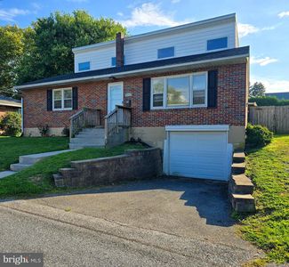 703 S 2nd Ave