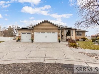 1649 Sunny Pine Way