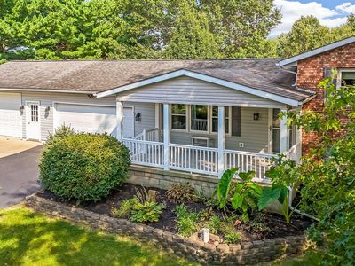 4465 Pine Hills Ct NW