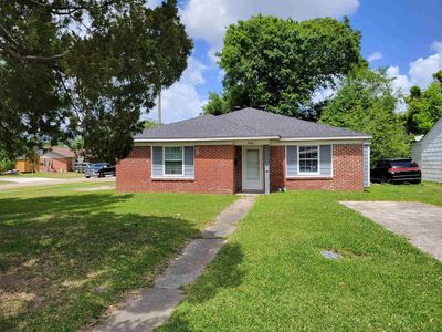 1125 4th Ave