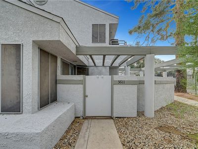 5611 Vineyard Ln #10