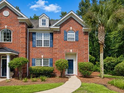 1611 Camfield Ln