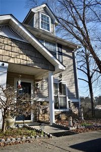 208 Park St Unit 106