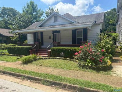 417 Lafayette St NE