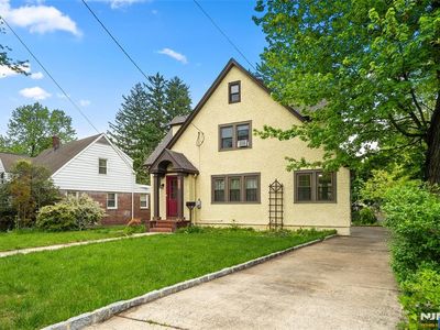 1231 Alicia Ave