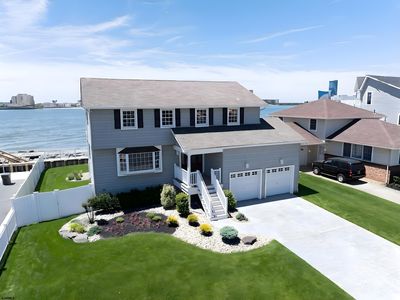 48 Ocean Dr W