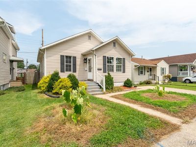 2429 Jerden Ave
