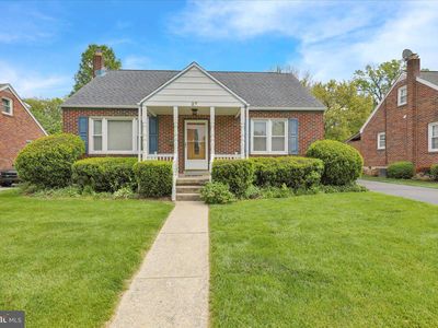 27 Woodland Rd