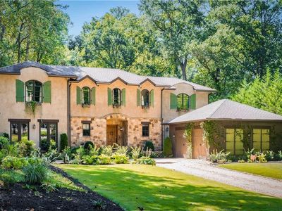3118 W Roxboro Rd NE