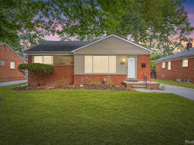 24200 Westhampton Ave