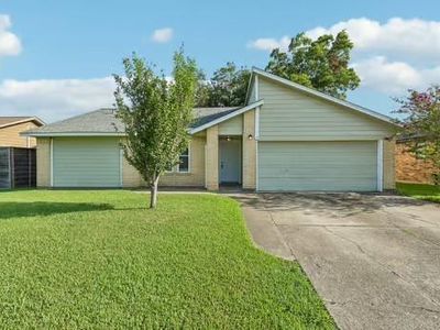 5919 Dee Dr