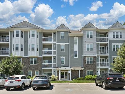 220 Martins Lndg APT 102