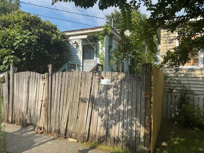 10 S Enston Ave