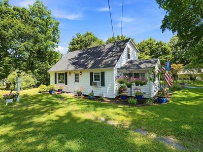 227 New St