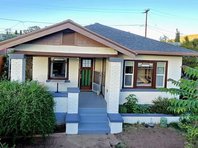 308 Douglas St