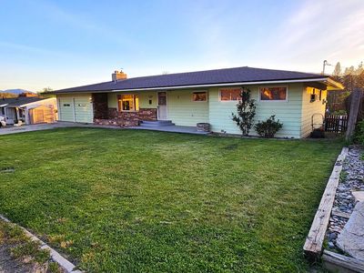 120 Crestview Dr
