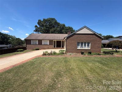 3721 9th Street Dr NE
