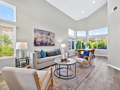 3778 Via Las Villas