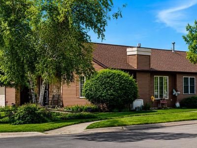 1352 Windsor Circle