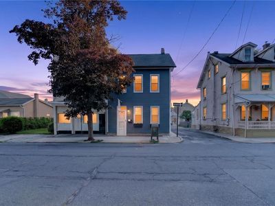 122 Front St
