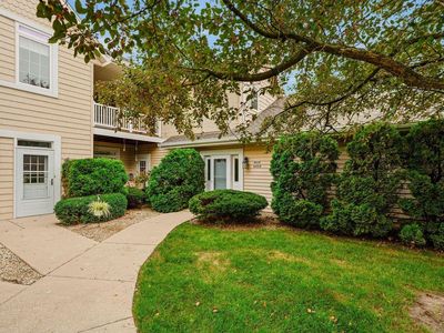 W398 N6054 Autumn Woods DRIVE