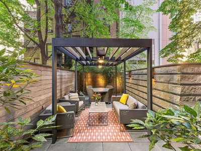 127 E 30th St APT 1C