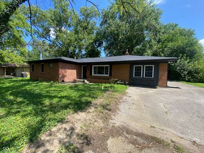 5819 N Victoria Dr
