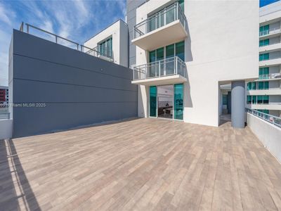 350 NE 24th St APT 901