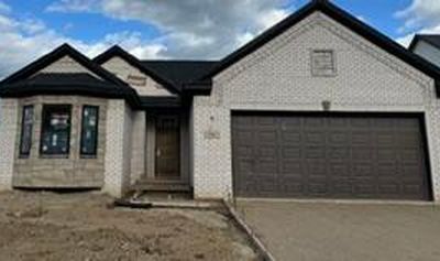 558 Falcon Dr