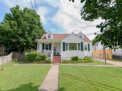 22 Plaza Dr