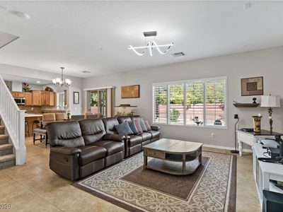 6608 Gray Juniper Ave