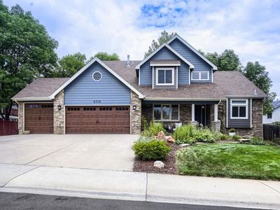 6319 Victoria Rd