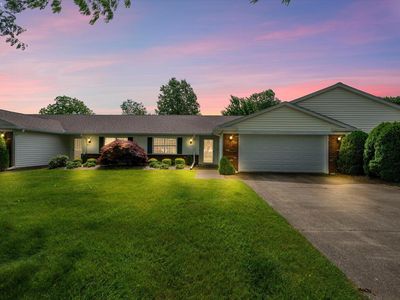 937 Ridgeview Dr