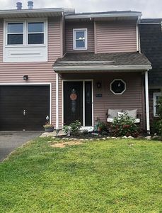 Property at 20 Stirrup Dr, East Greenbush, NY