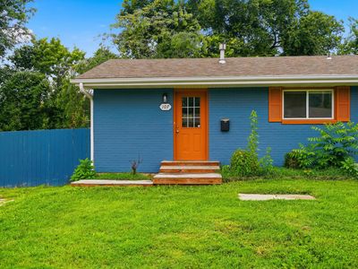 107-109 Redwood Rd