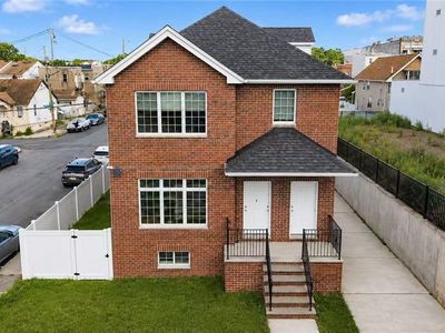 64 Butler Pl