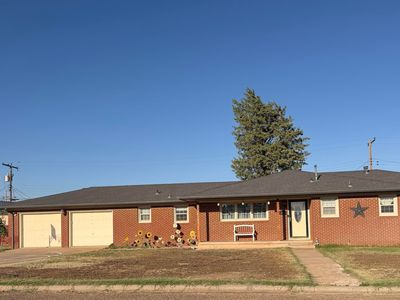 Property at 519 7th St, Lockney, TX