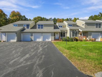 35 Coles Way