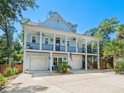 4927 Woodview Ln.