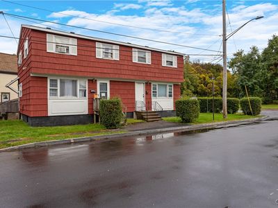 140 Hatch & Elmhurst Ave