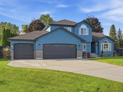 4021 N Vista Ct