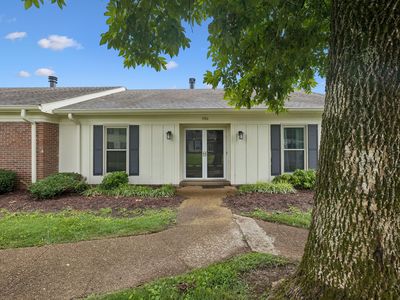 1106 E Northfield Blvd